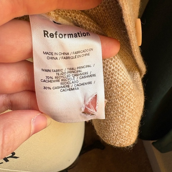 Fonte Cashmere Cardigan - Picture 8 of 9